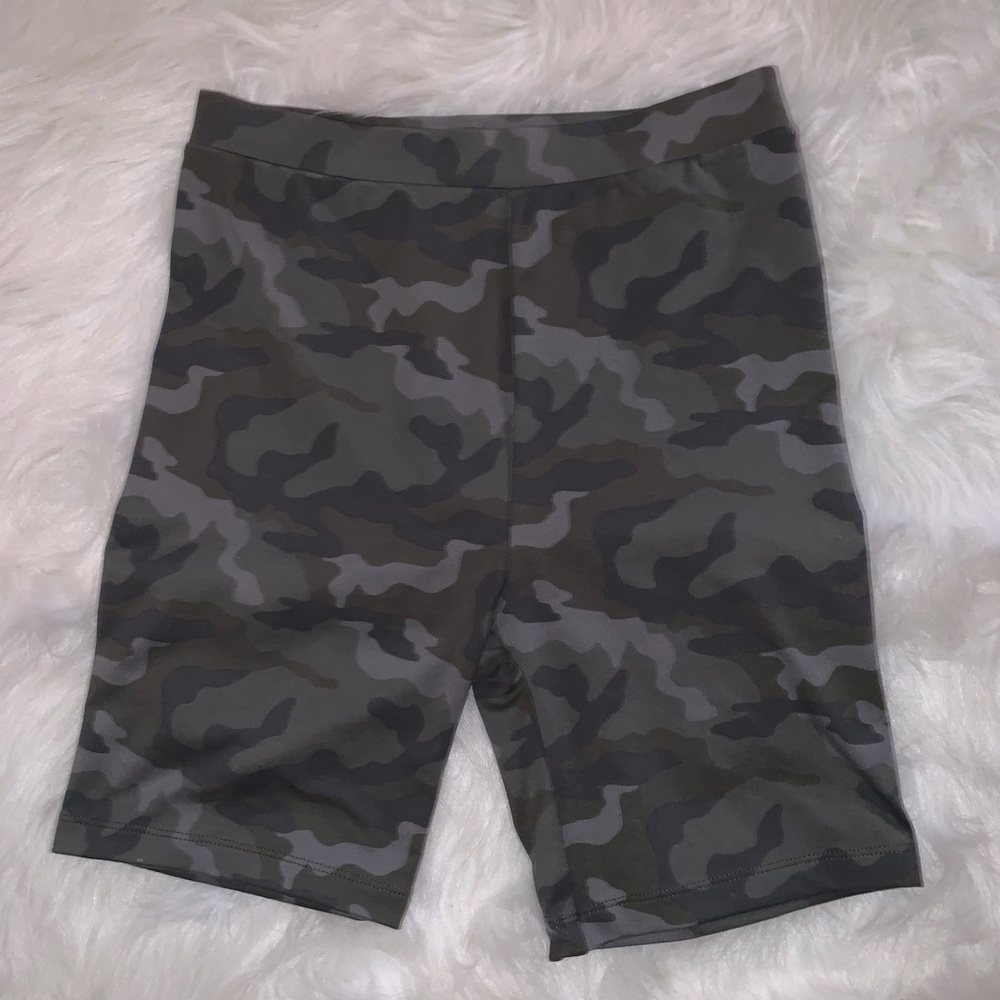 AE CAMO BIKER SHORTS